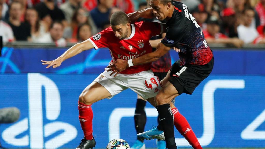 Adel Taarabt, con el Benfica en la Champions League