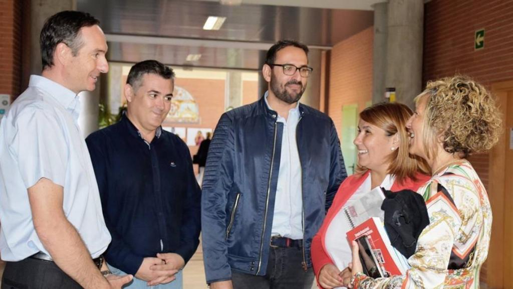 Sergio Gutiérrez y la alcaldesa de Talavera, Tita Garcia Élez, en la inauguración del grado de Informática