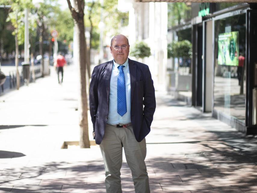 Rafael Bardají es miembro del Comité Ejecutivo de Vox.