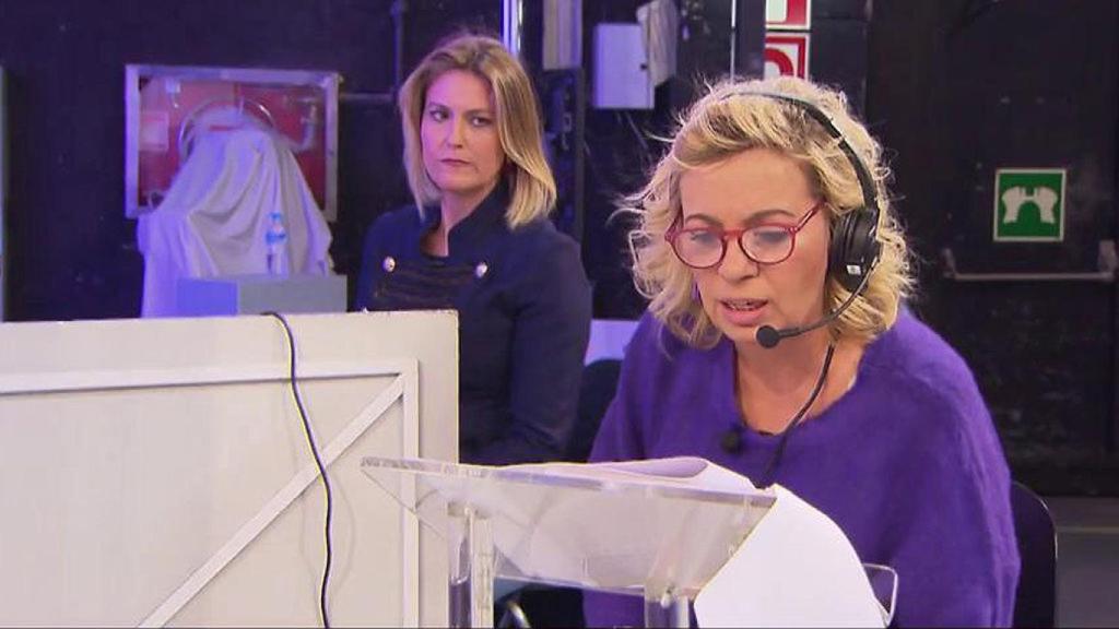 Carmen Borrego durante la tarde en que simuló ser directora de 'Sálvame'.