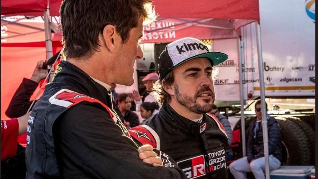 Marc Coma y Fernando Alonso. Foto Twitter (@TOYOTA_GR)