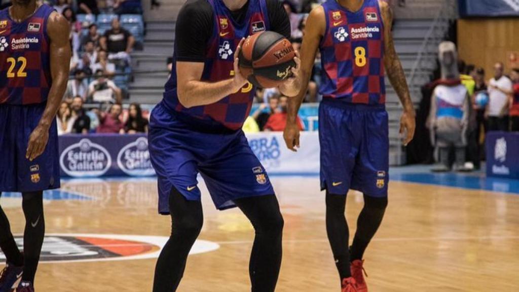 Mirotic frente al Obradoiro. Foto: Twitter (@FCBbasket)