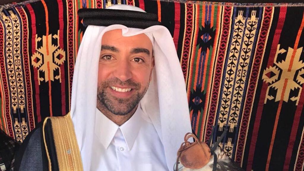 La vida de jeque de Xavi Hernández en Qatar: las 133 veces que escuchó el himno que desprecia