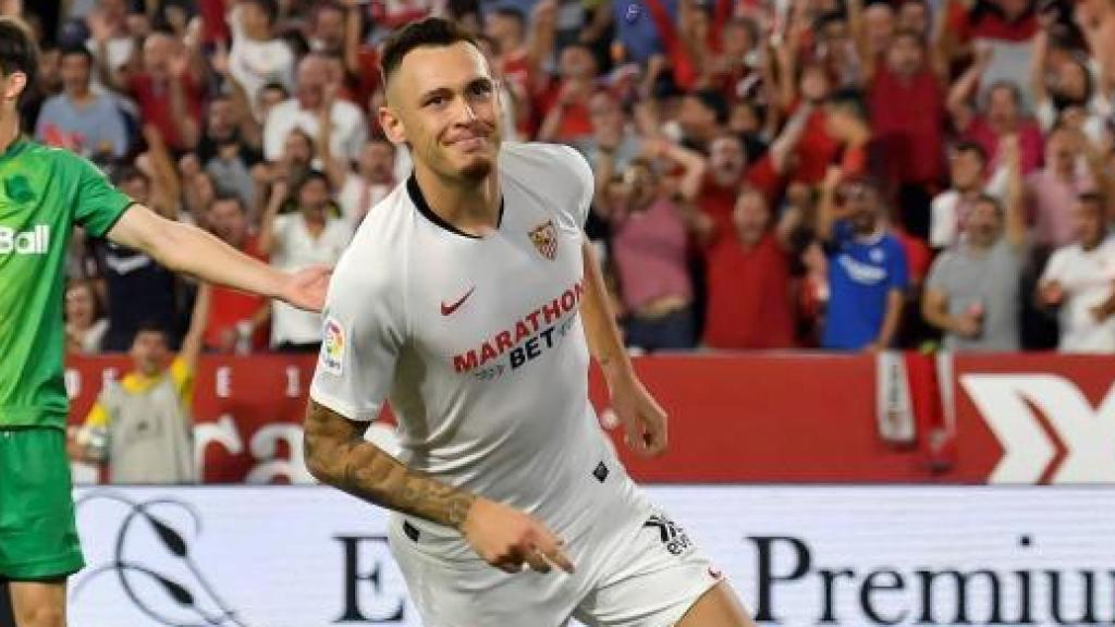 Lucas Ocampos celebra su gol ante la Real Sociedad.