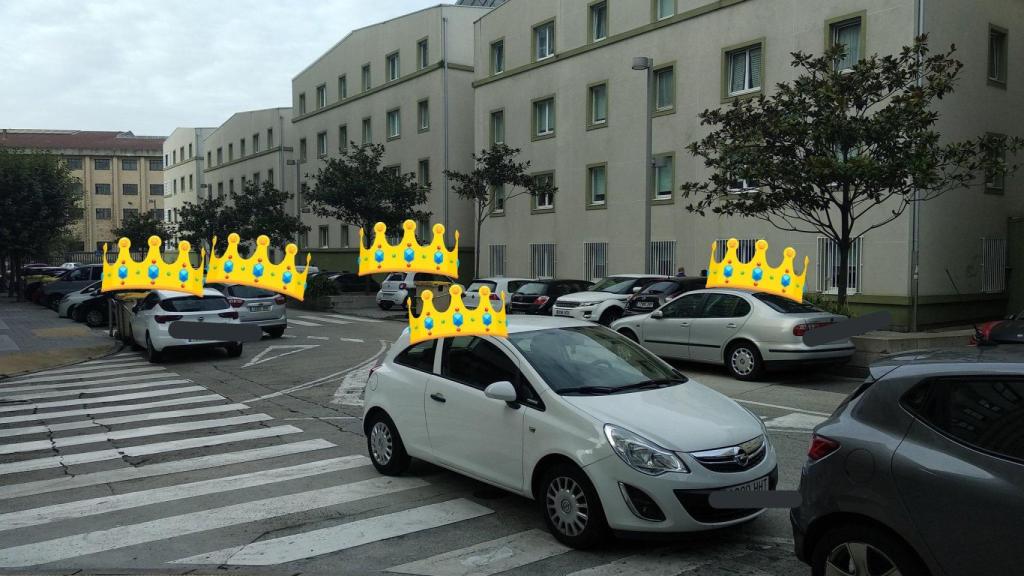 Mal aparcados en la calle Colombia