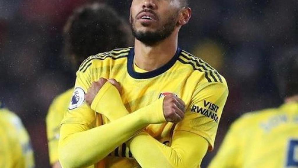 Aubameyang en un partido con el Arsenal