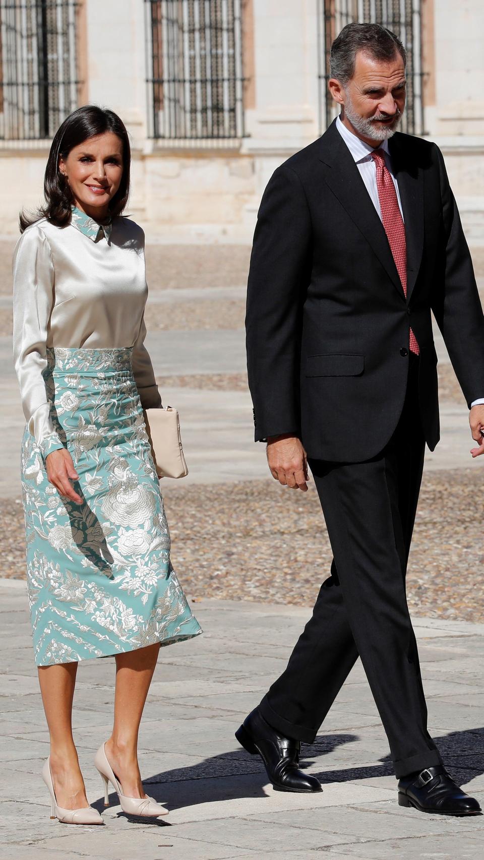 Letizia, con un conjunto del diseñador Juan Duyos.