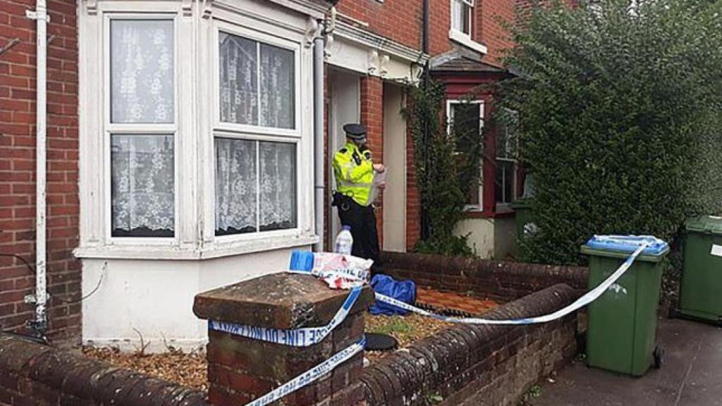 La casa donde vivía Cristina y donde su exnovio la asesinó.