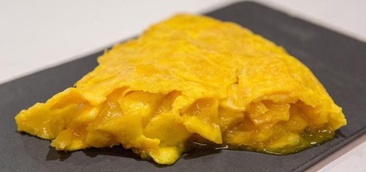 La tortilla de Betanzos según el Mesón O Pote de A Coruña