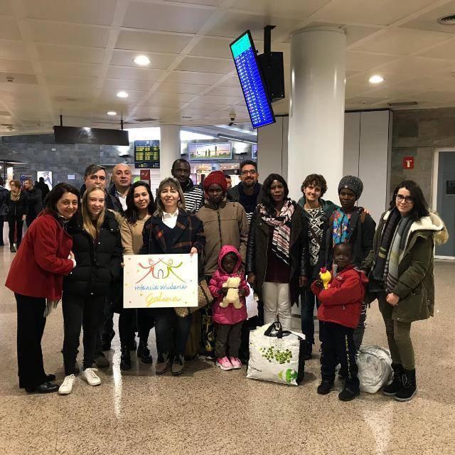 Llegada de las niñas de Gambia que fueron operadas el pasado mes de enero (Infancia Solidaria Galicia)