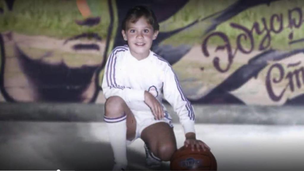 Christian Gálvez ha contado que era un alumno normalito, con una nota de seis. Imagen del programa 'Mi casa es la tuya'.