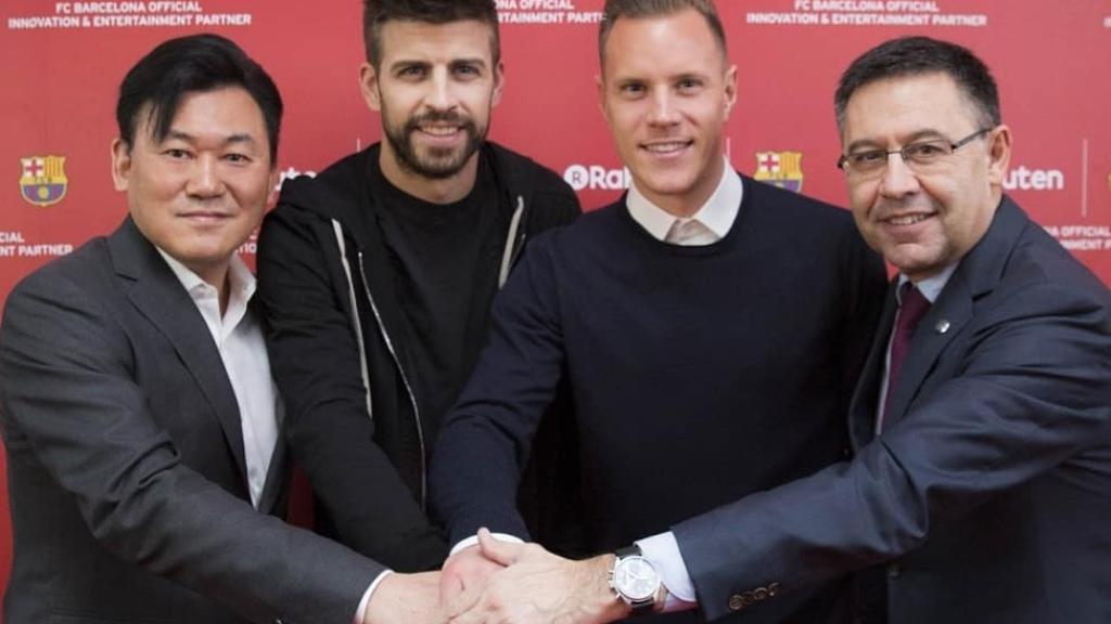 Mickey Mikitani, CEO Rakuten, Gerard Piqué, Marc-André ter Stegen y Josep María Bartomeu