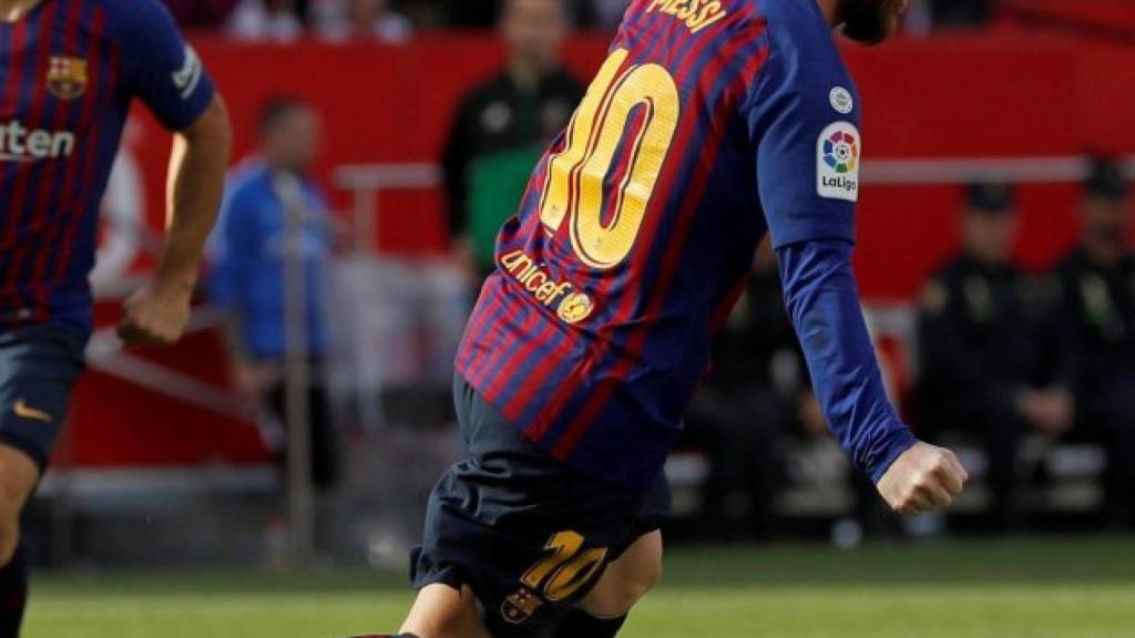 Messi contra el Sevilla.