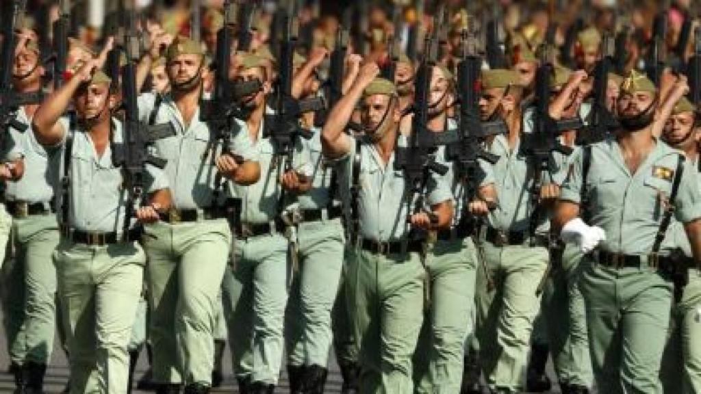 Legionarios durante un desfile./