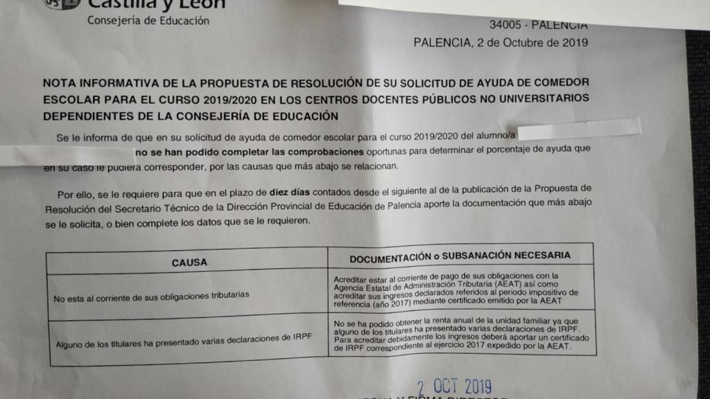 El documento que le envió la Junta con la denegación de la beca.