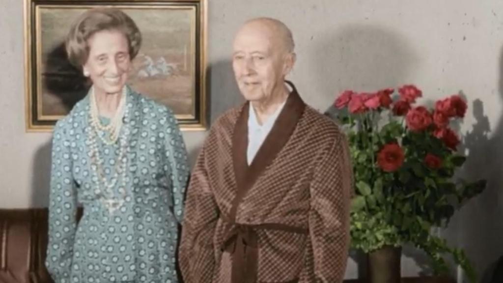 Franco y su mujer, Carmen Polo, en 1974.