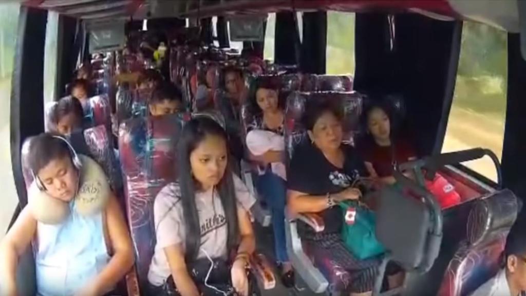 Imagen del interior del autobús justo antes del accidente