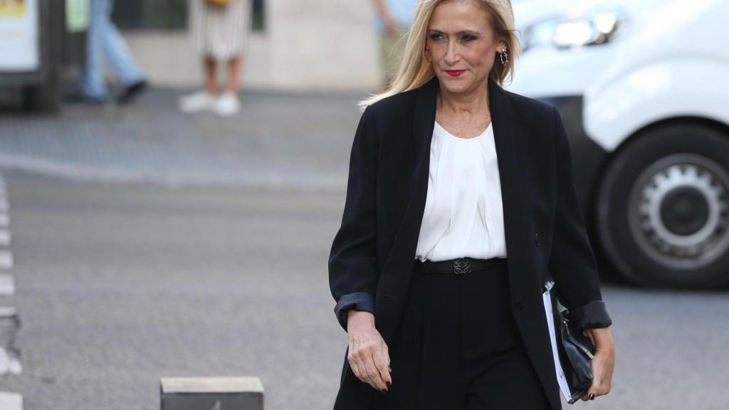 La expresidenta de la Comunidad de Madrid Cristina Cifuentes a su llegada esta tarde a la Audiencia Nacional.