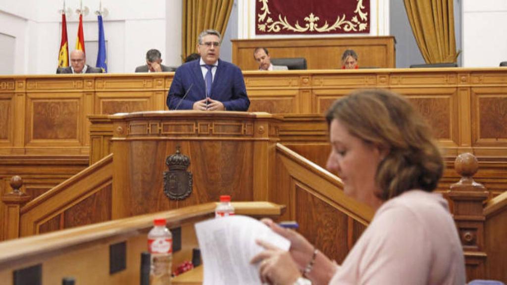 Miguel Ángel Rodríguez y la consejera Patricia Franco en las Cortes