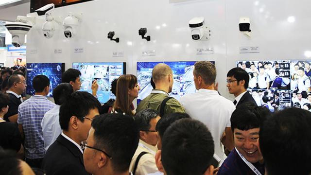 Exposición de las cámaras de Dahua, en una feria.