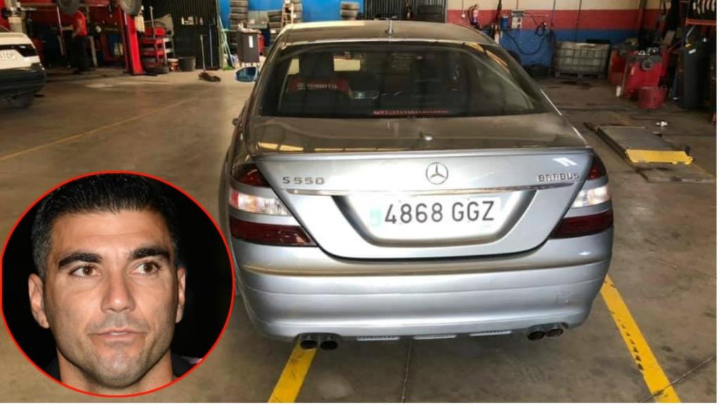 El coche de ruedas en el taller de Utrera donde le cambiaron los neumáticos antes del accidente