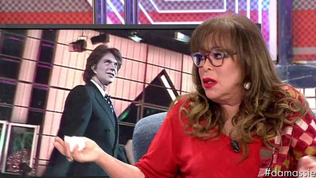 La cantante acudió a 'Sábado Deluxe' para hablar de diversos temas de actualidad.