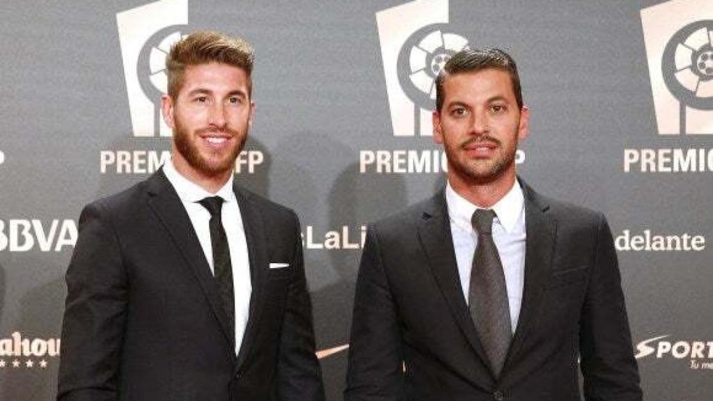 Sergio y René Ramos durante una gala de LaLiga