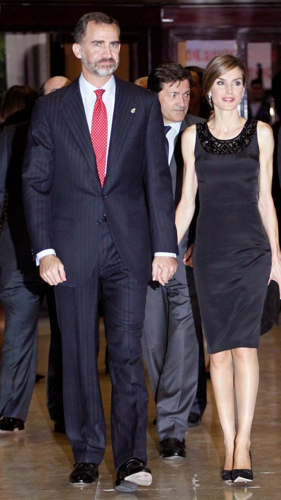 Los reyes de España en el auditorio Príncipe Felipe de Oviedo.