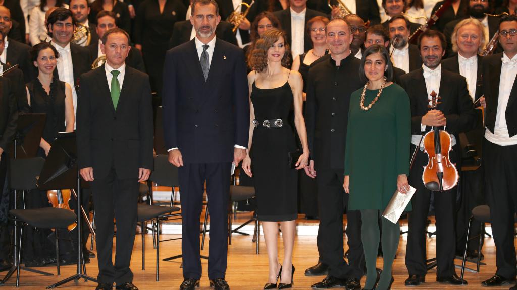 Los Reyes en el auditorio Príncipe Felipe de Oviedo.