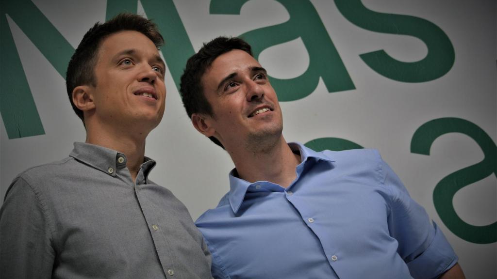 Íñigo Errejón y Juanan Geraldes, cabeza de lista de Más País por Barcelona, en la presentación de las listas para el 10-N.