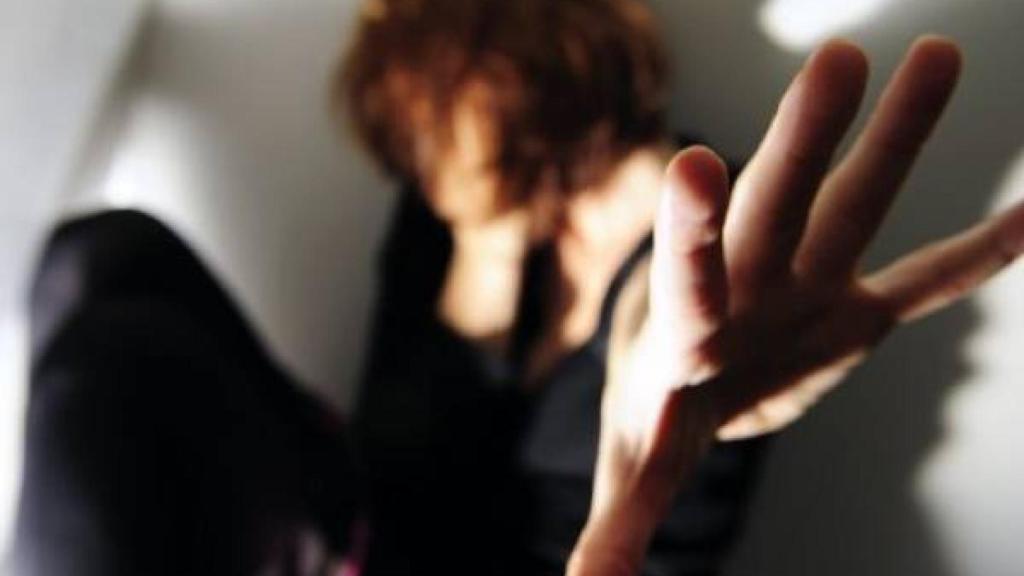 El fiscal ha pedido diez años de prisión para el acusado de violar a su mujer.