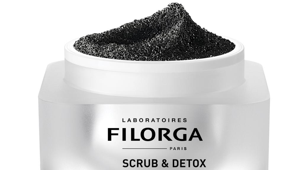 La primera espuma exfoliante con efecto detoxificante instanáneo.