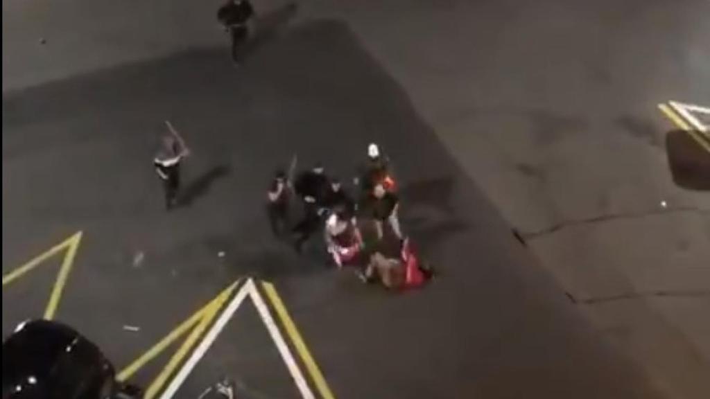 Paliza a un manifestante independentista