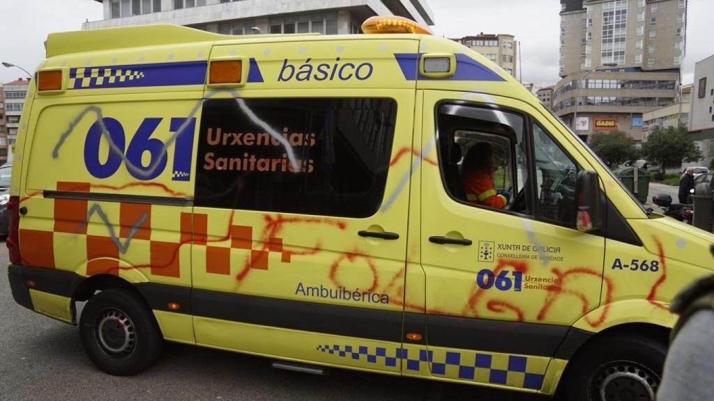 El hombre fue trasladado al hospital consciente, pero murió pocas horas después.