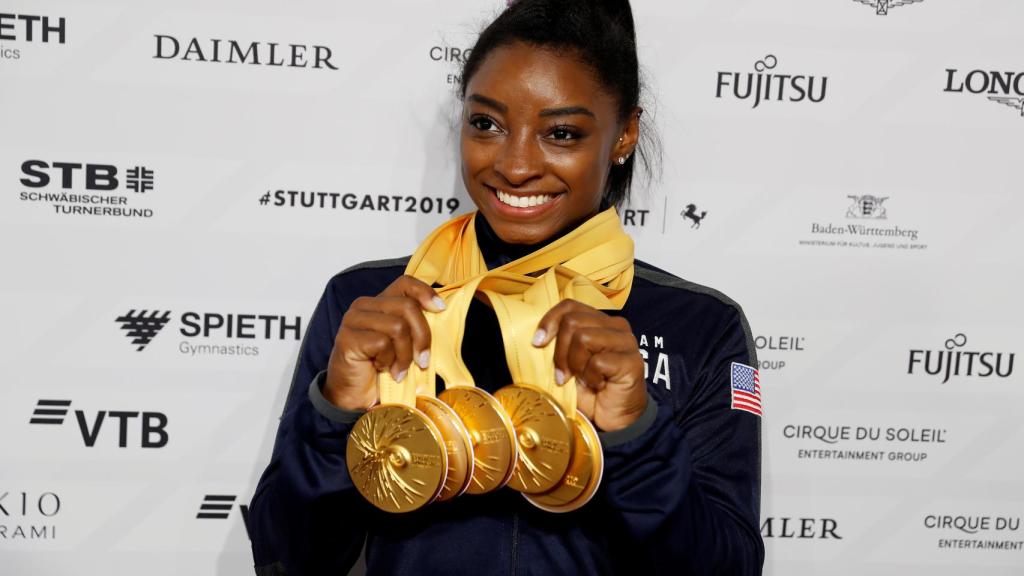 Simone Biles, con sus cinco medallas de oro en el Mundial de gimnasia artística de Stuttgart 2019