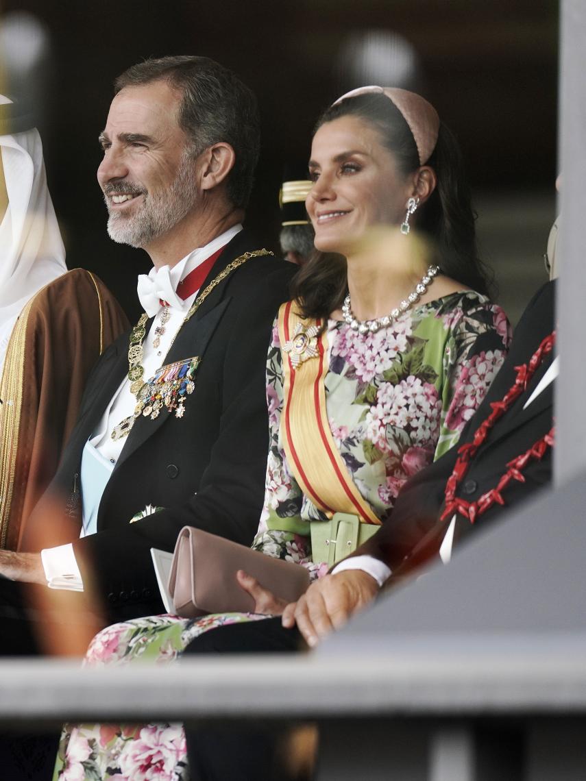 La reina ha estrenado peinado en la proclamación del emperador Naruhito.