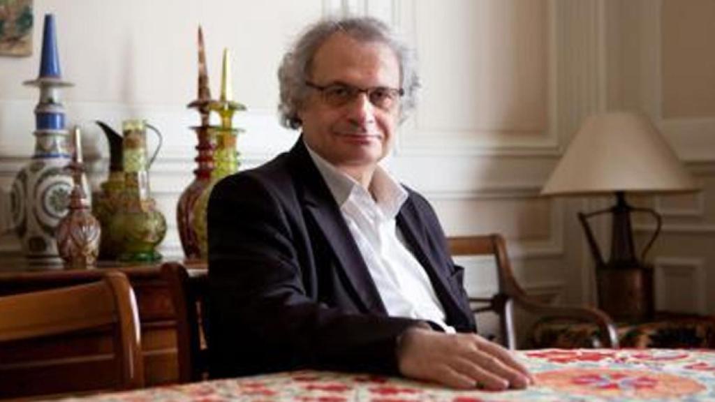 Amin Maalouf, este miércoles en su apartamento de París. Foto: Lucas Dolega