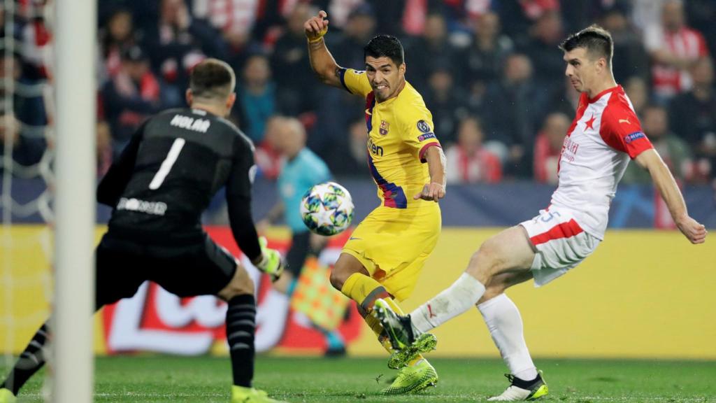 Luis Suárez frente al Slavia