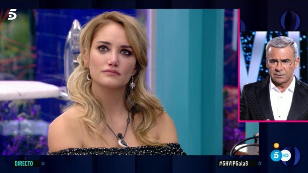 Alba Carrillo recibiendo la bronca de Jorge Javier.