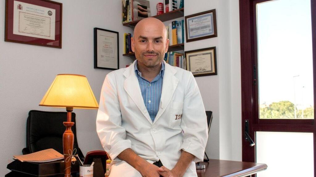 Jesús Eugenio Rodríguez, director del Instituto Sexológico Murciano en el que este sábado se imparte un curso para formar a asistentes sexuales.