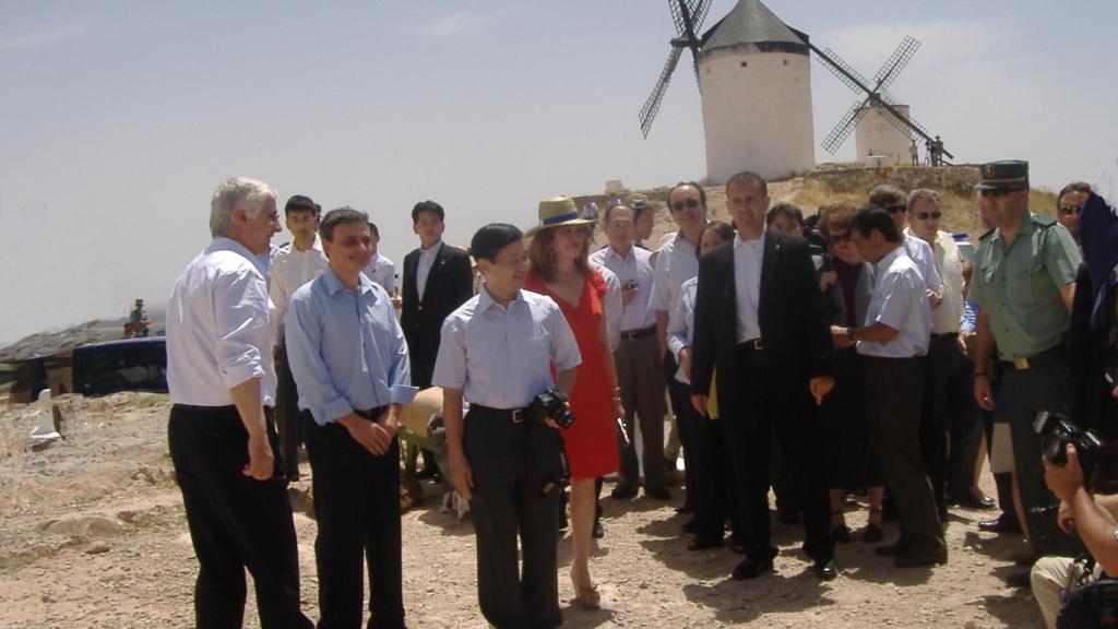 Momentos en los que el soberano nipón sacó su cámara para inmortalizar los paisajes manchegos.