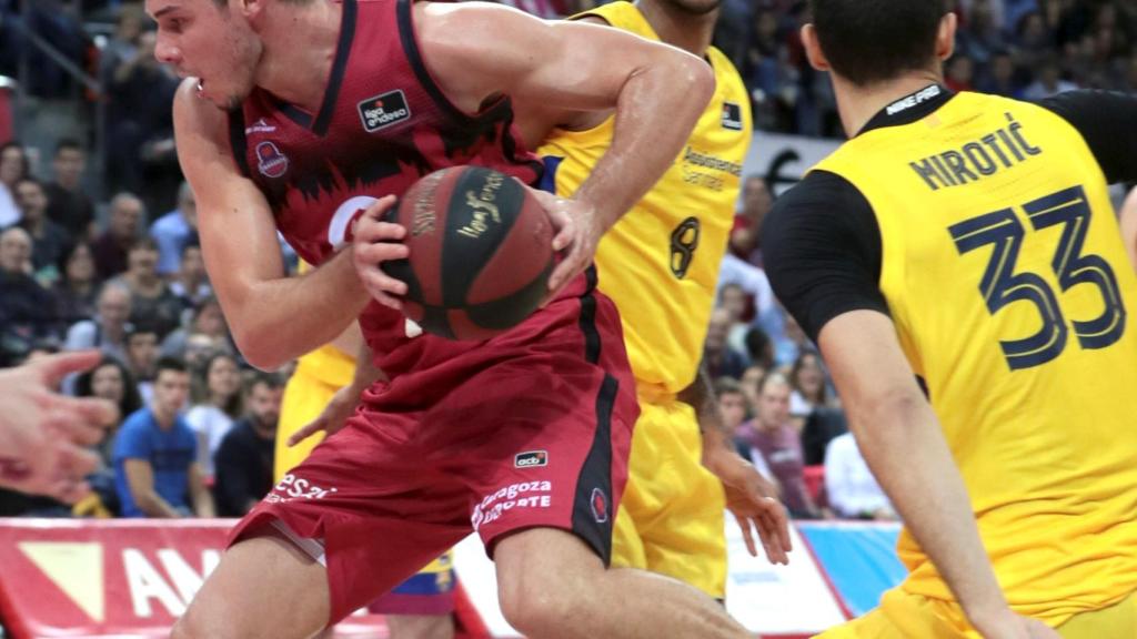 Mirotic frente a Barreiro.