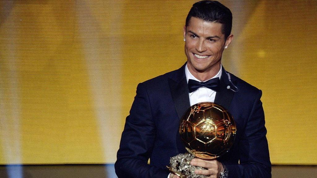 Cristiano Ronaldo, con el Balón de Oro