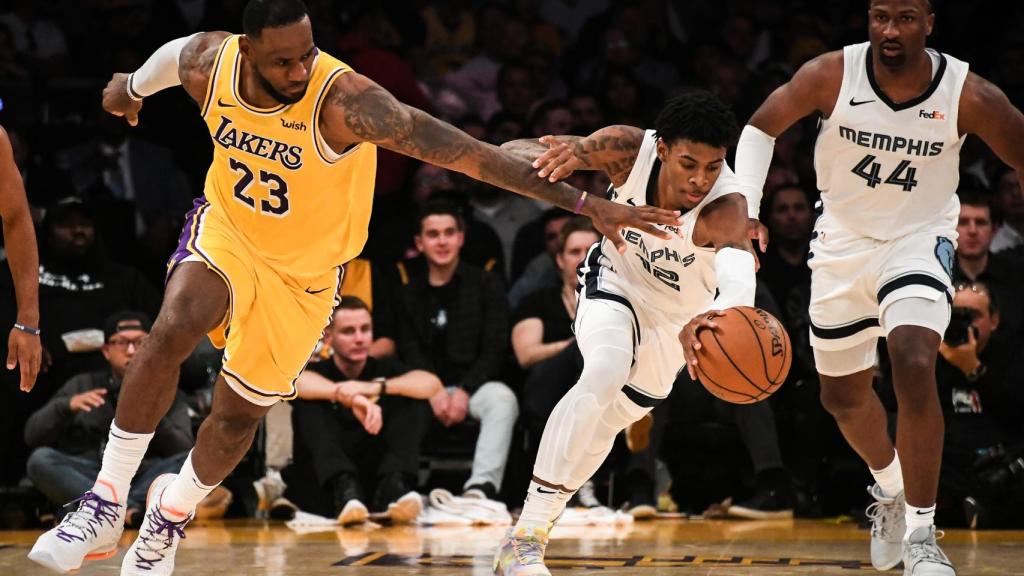 LeBron James, contra los Memphis Grizzlies