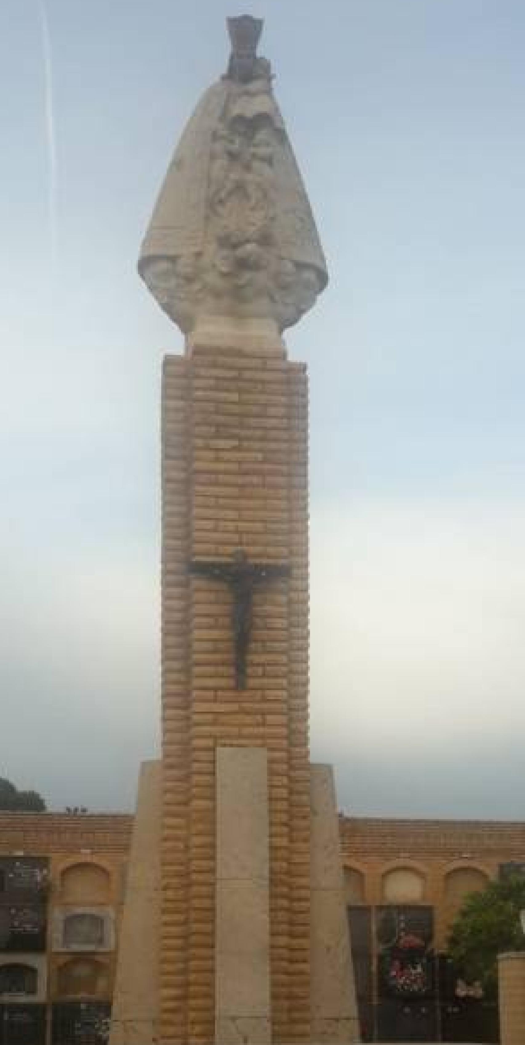 El panteón pionero en Torrent.