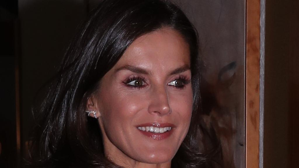 Detalle de los pendientes de Gold & Roses.