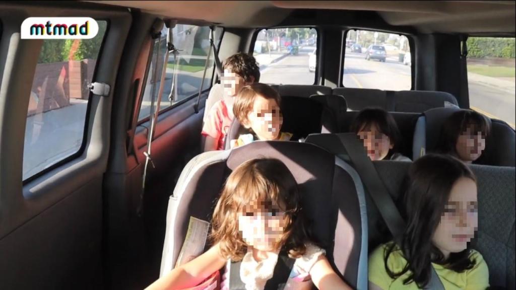 Su traslado en coche desde la casa hasta Venice Beach, donde Verdeliss quería tatuarse.