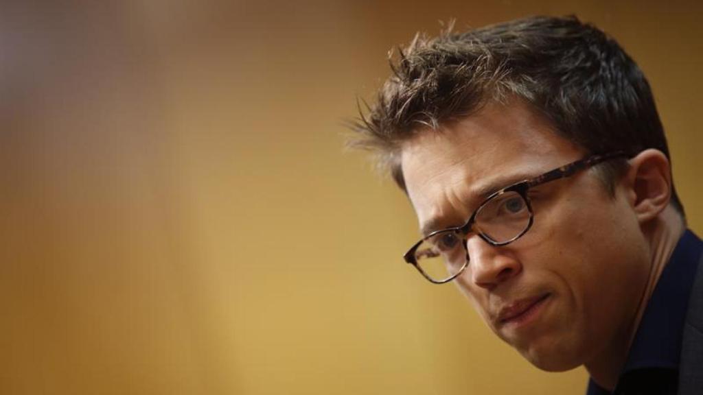 Íñigo Errejón, con gesto serio, se enfrenta a sus primeras elecciones con Más País.