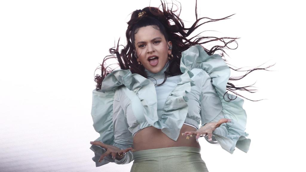 La cantante Rosalía se ha mostrado en redes por primera vez tras la noticia del asalto.