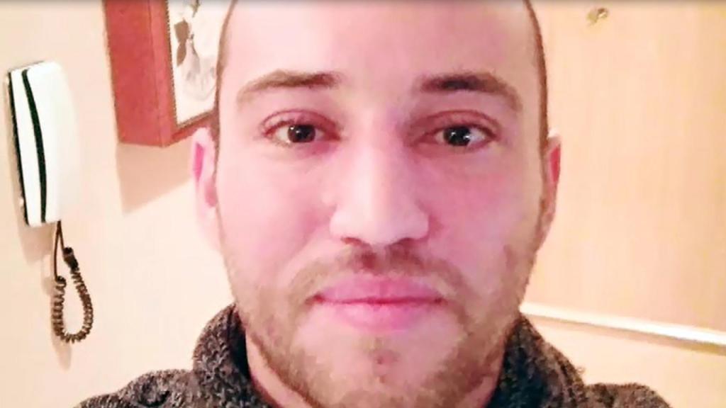 David había amenazado con suicidarse si ella rompía la relación.